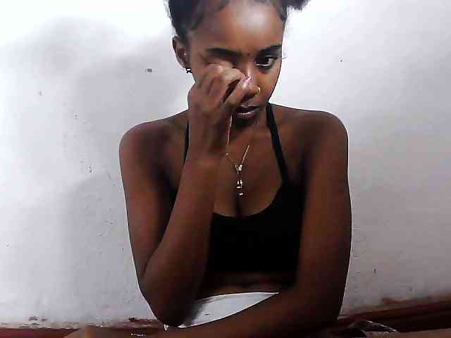 Elinah1 webcam