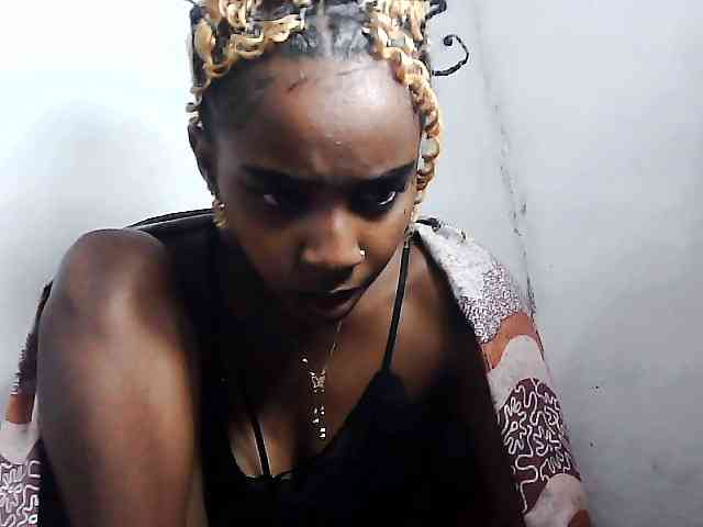 Elinah1 webcam
