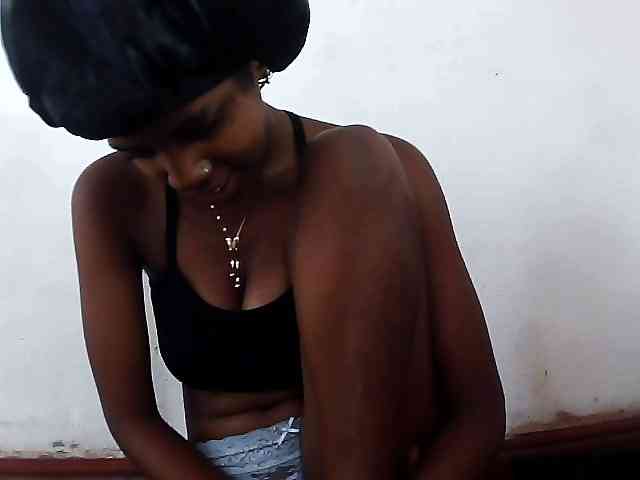 Elinah1 webcam