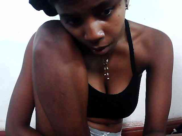 Elinah1 webcam