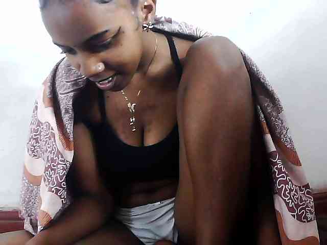 Elinah1 webcam
