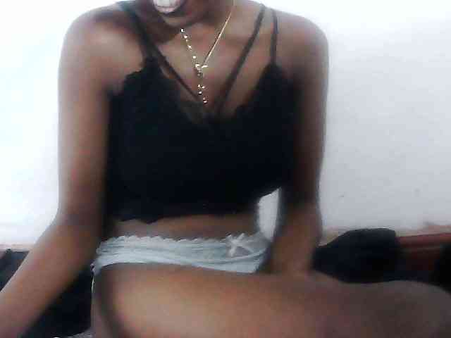 Elinah1 webcam