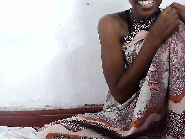 Elinah1 webcam