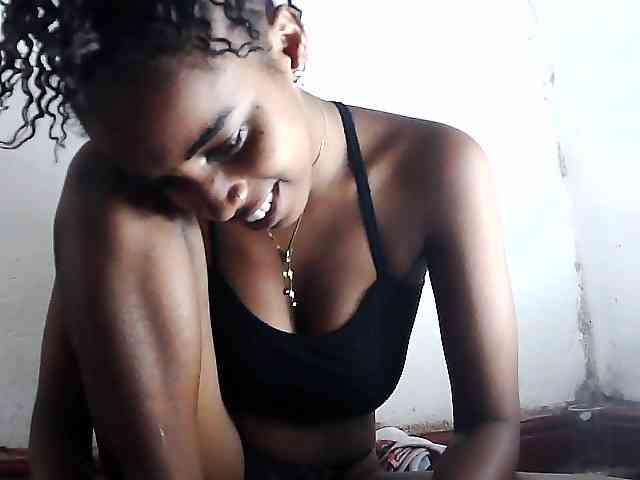 Elinah1 webcam