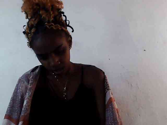 Elinah1 webcam