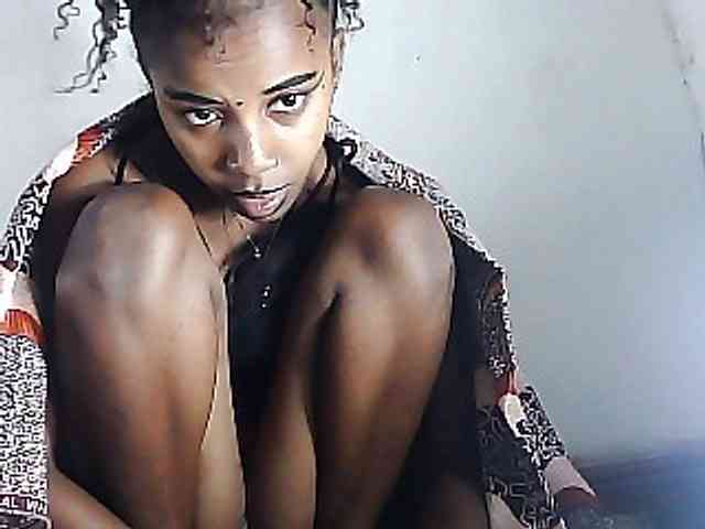 Elinah1 webcam
