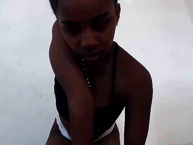 Elinah1 webcam
