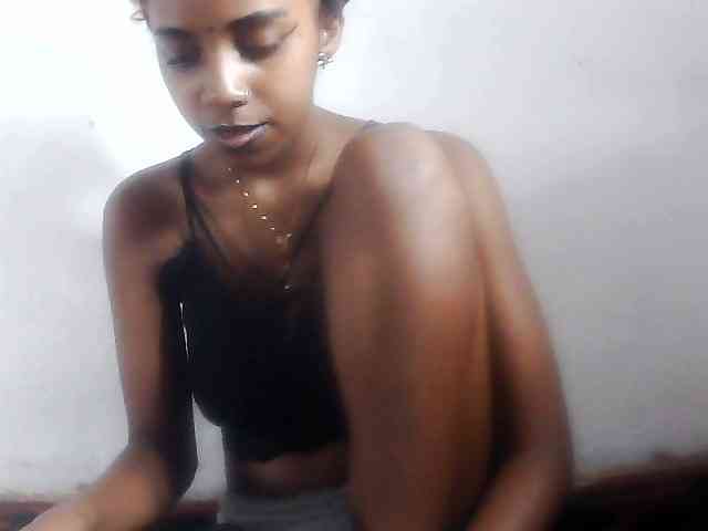 Elinah1 webcam