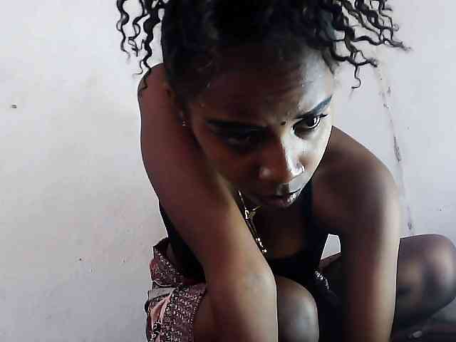 Elinah1 webcam