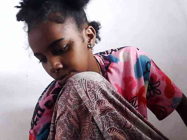 Elinah1 webcam