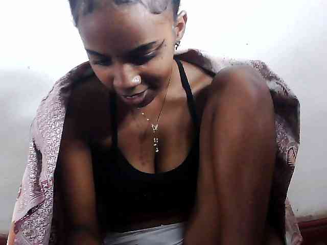 Elinah1 webcam