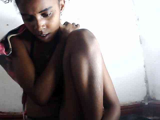 Elinah1 webcam