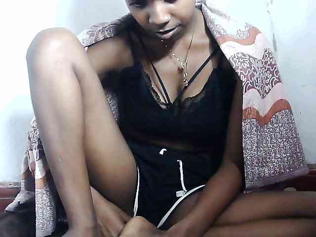Elinah1 webcam