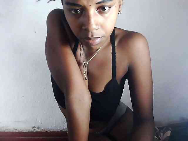 Elinah1 webcam