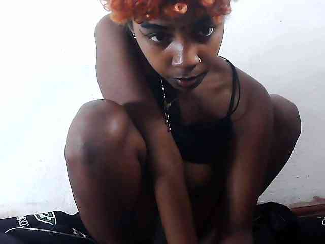 Elinah1 webcam