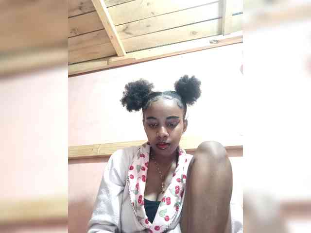 Elinah1 webcam
