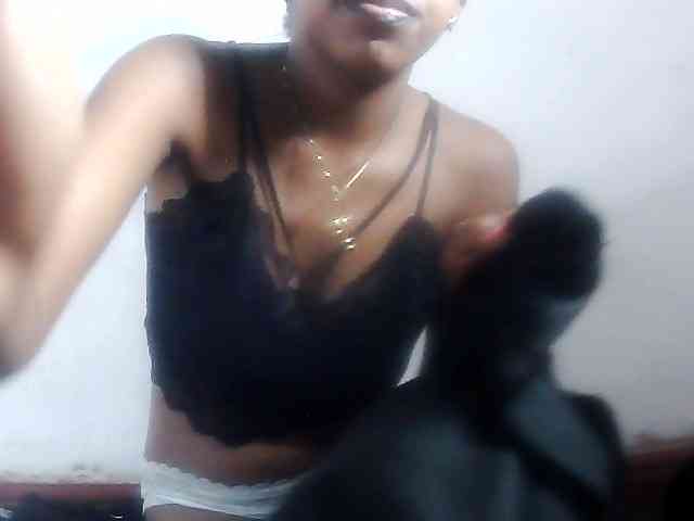Elinah1 webcam