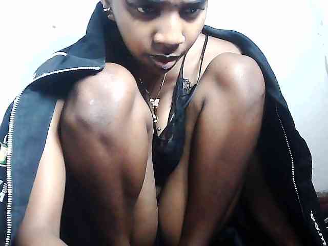 Elinah1 webcam