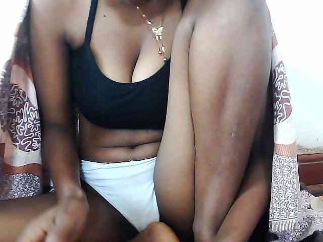 Elinah1 webcam