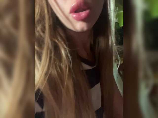Sweet22girl21242 webcam