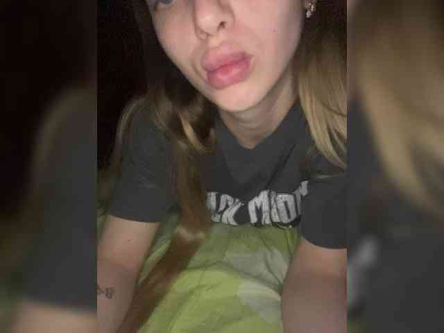 Sweet22girl21242 webcam