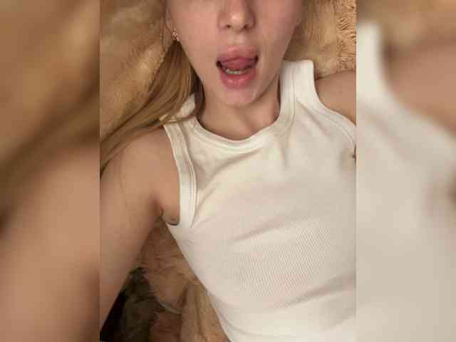 Sweet22girl21242 webcam