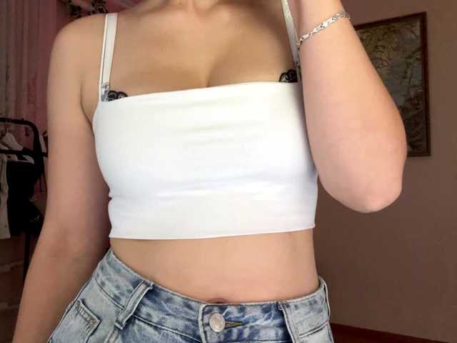 Alyonacuttie live webcam show