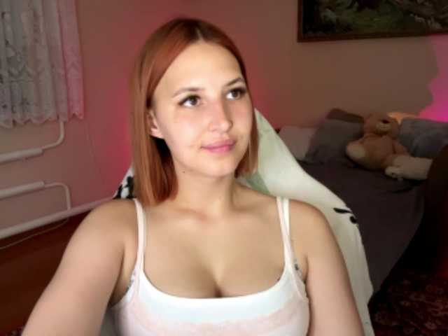 Alyonacuttie live cam on BongaCams