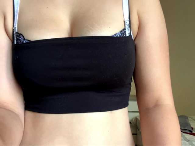 Alyonacuttie live cam on BongaCams