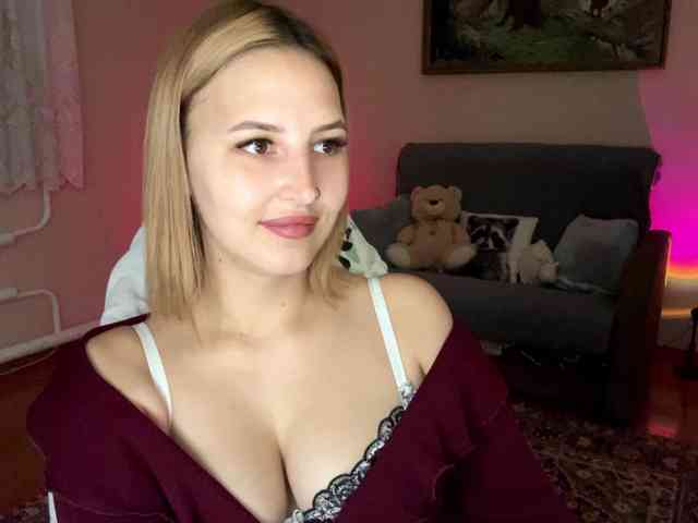 Alyonacuttie webcam