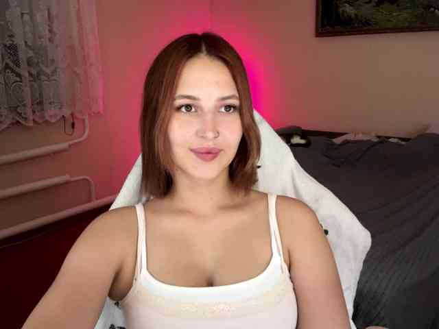 Alyonacuttie webcam