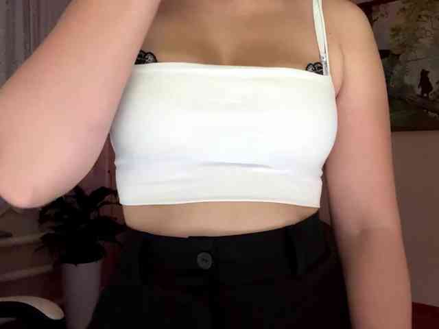 Alyonacuttie webcam