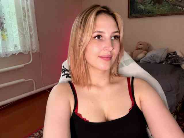 Alyonacuttie webcam