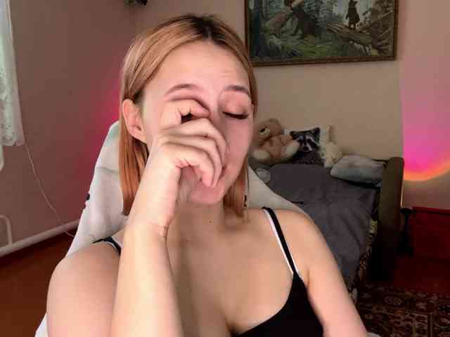 Alyonacuttie webcam