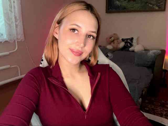 Alyonacuttie webcam