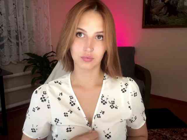 Alyonacuttie webcam