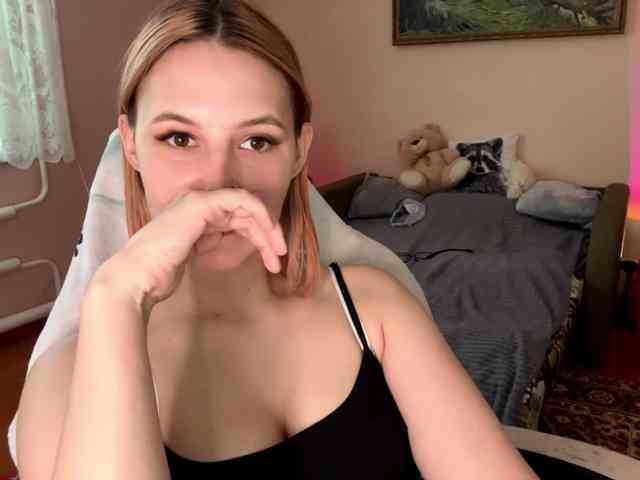 Alyonacuttie webcam