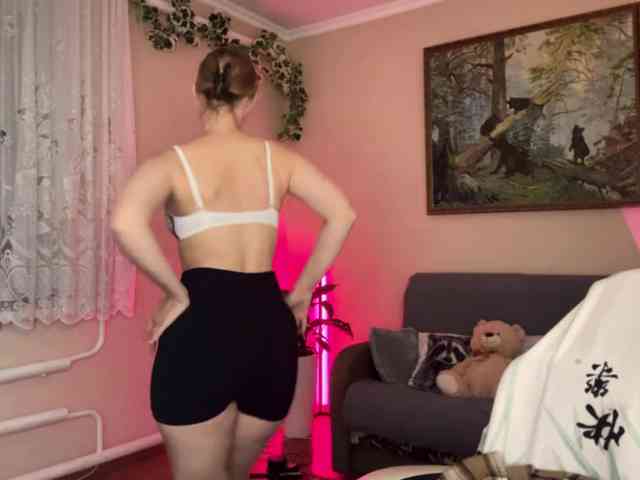 Alyonacuttie webcam