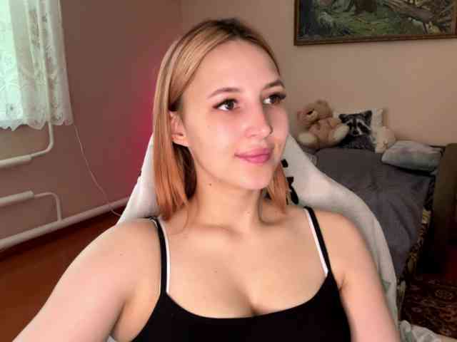 Alyonacuttie webcam