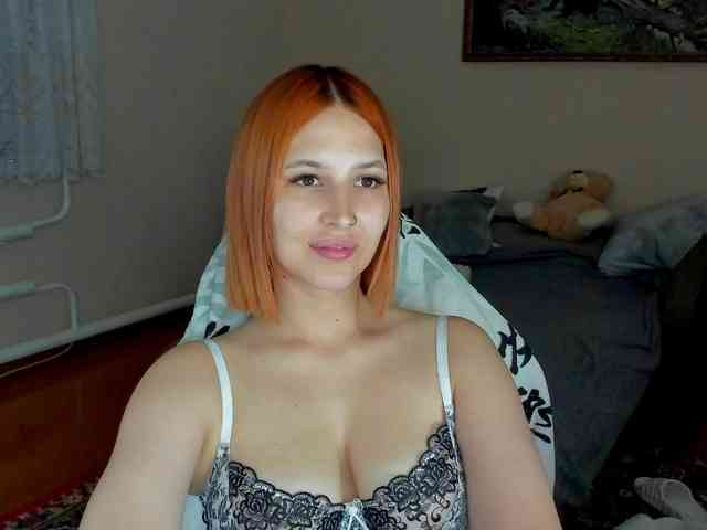 Alyonacuttie webcam