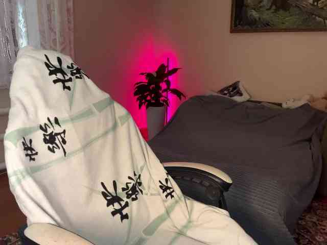 Alyonacuttie webcam