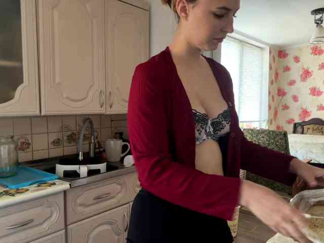 Alyonacuttie webcam