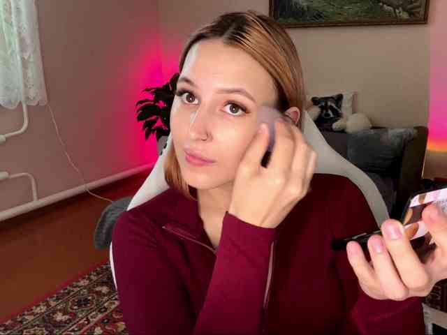 Alyonacuttie webcam