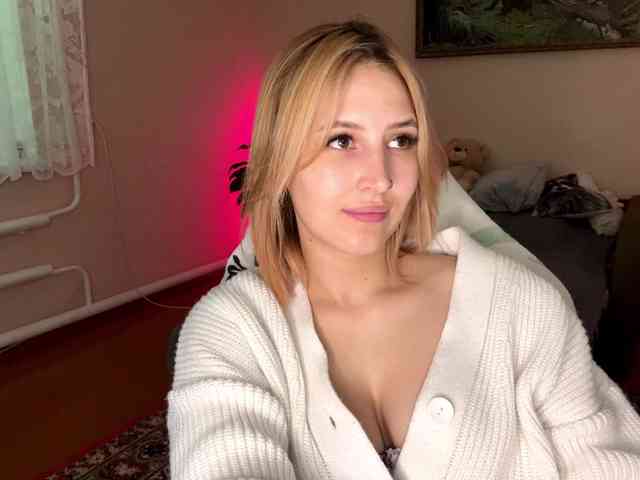 Alyonacuttie webcam
