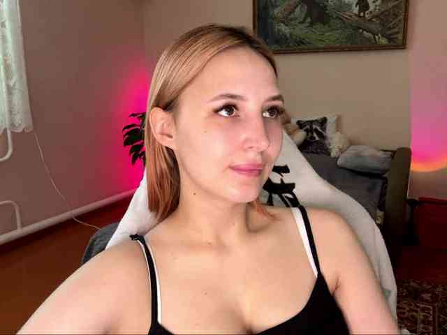 Alyonacuttie webcam