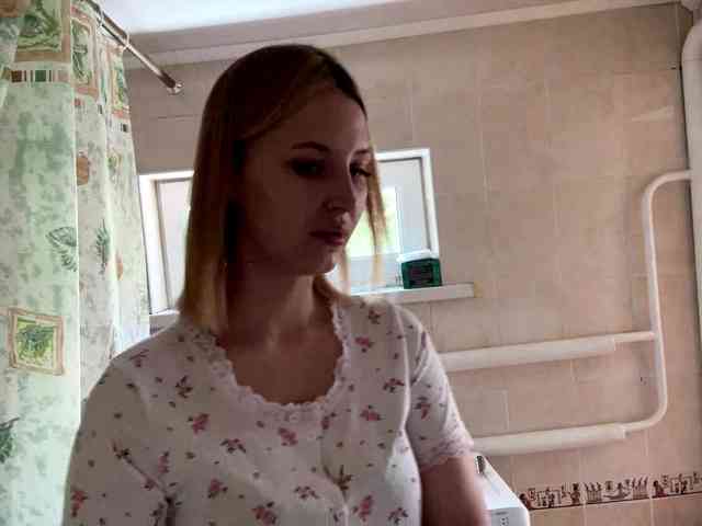 Alyonacuttie webcam