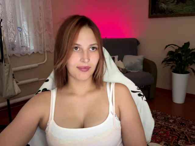 Alyonacuttie webcam
