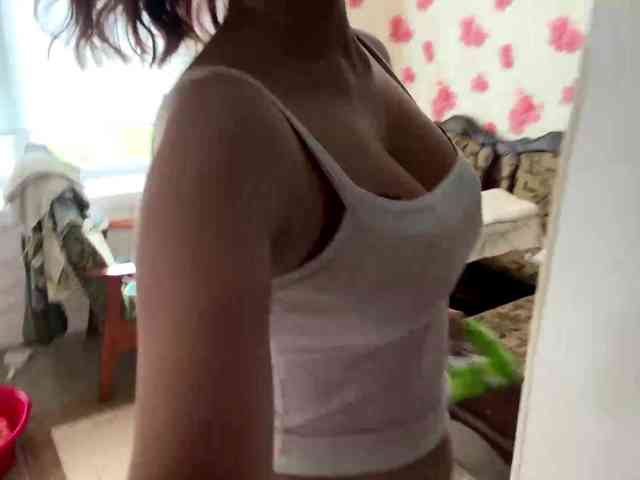 Alyonacuttie webcam