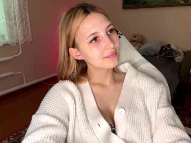 Alyonacuttie webcam