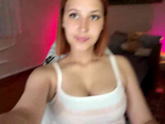 Alyonacuttie webcam